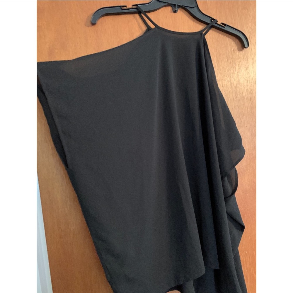 Size L Express cold shoulder bat wing blouse